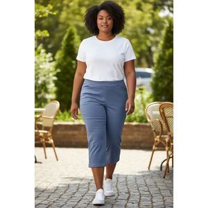 Coral Bay Blue Pull-On Capri Pants Size 14 Stretch